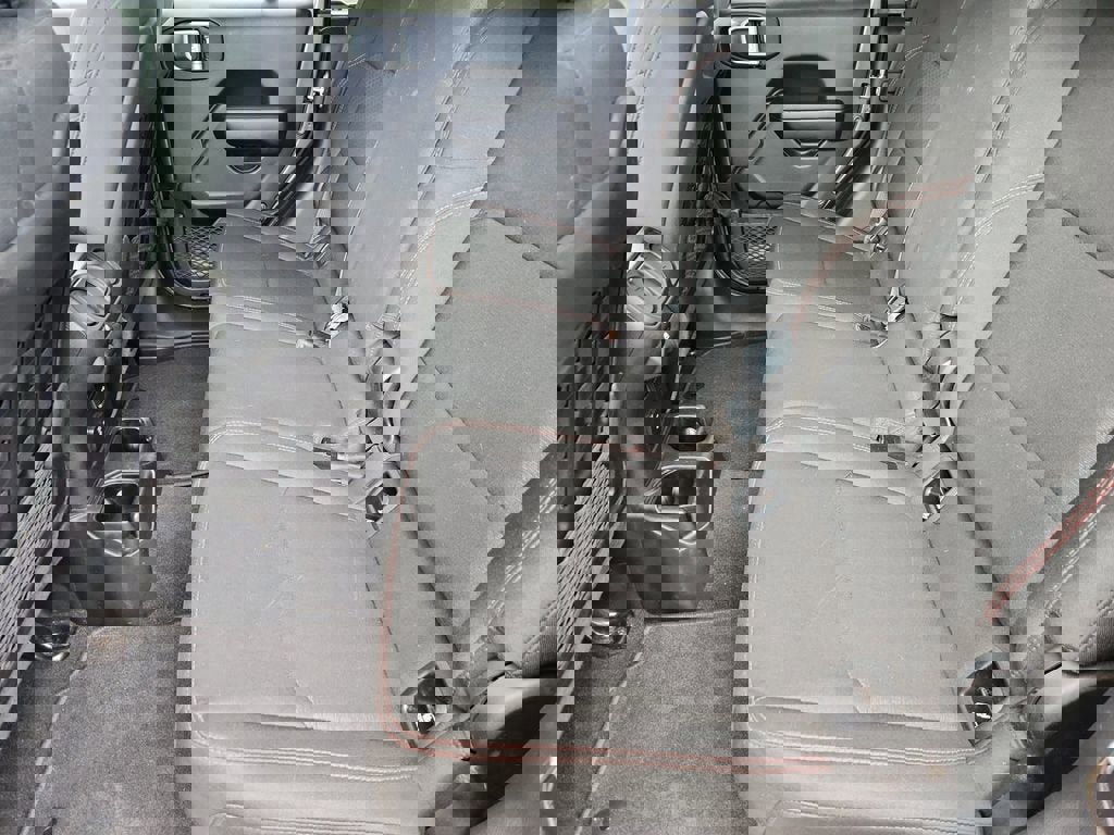 Used 2020 Jeep Gladiator Rubicon w/ Cold Weather Group image 13