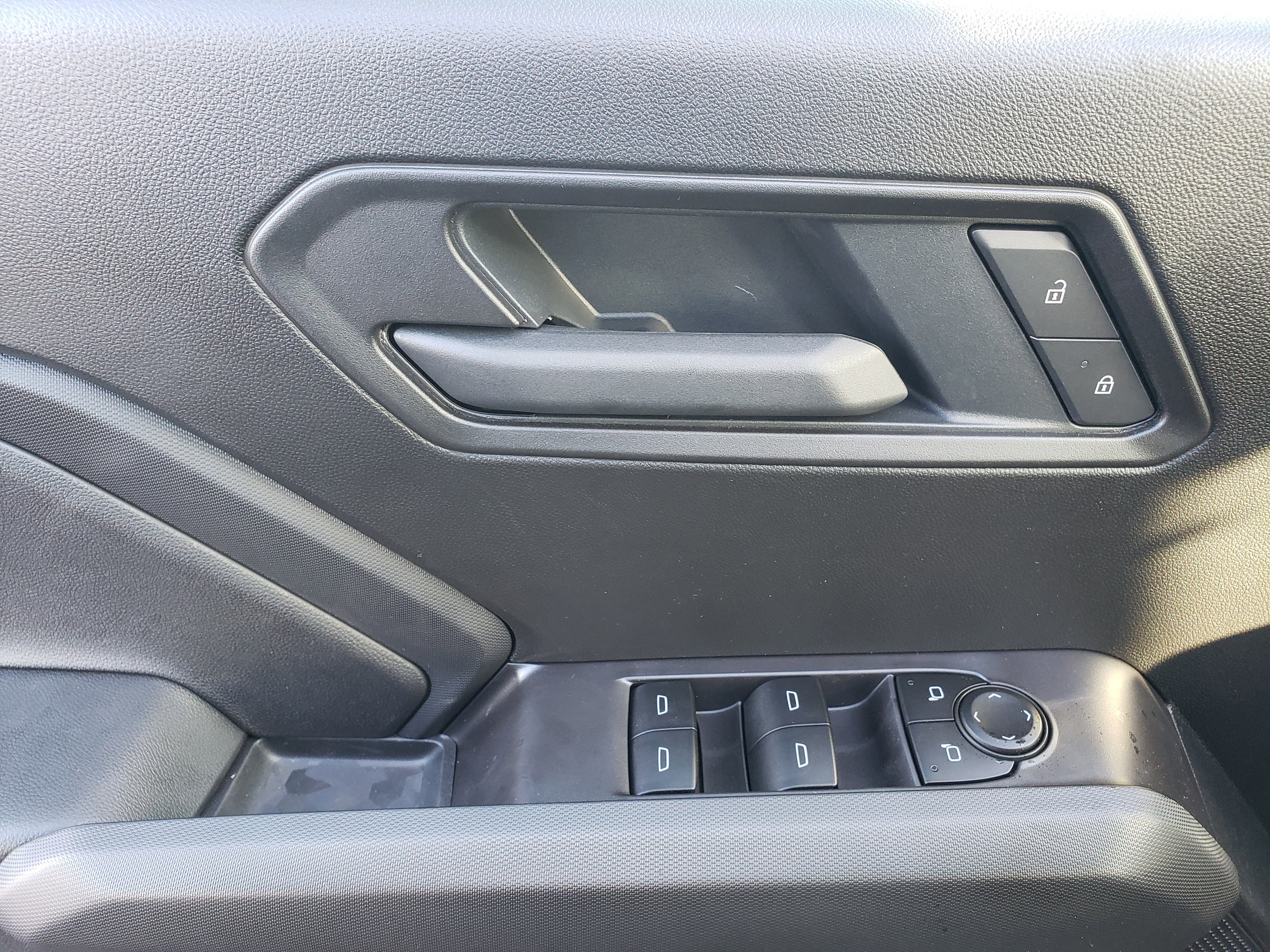 New 2026 Chevrolet Colorado W/T image 12