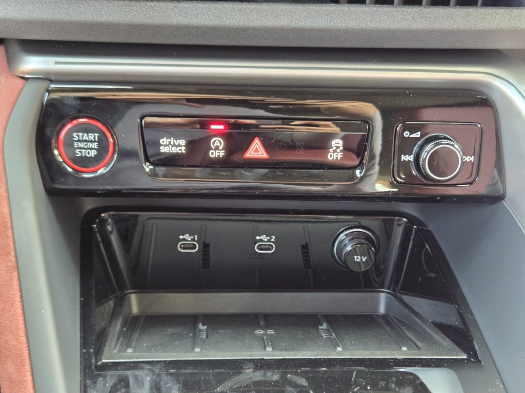New 2026 Audi SQ5 Prestige AWD/4WD image 23