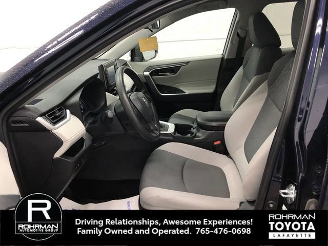 Used 2021 Toyota RAV4 XLE AWD/4WD image 11