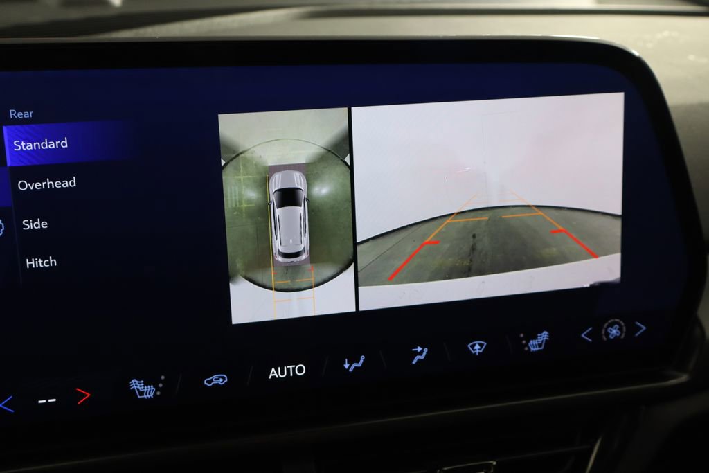 Used 2024 Chevrolet Equinox EV RS image 36