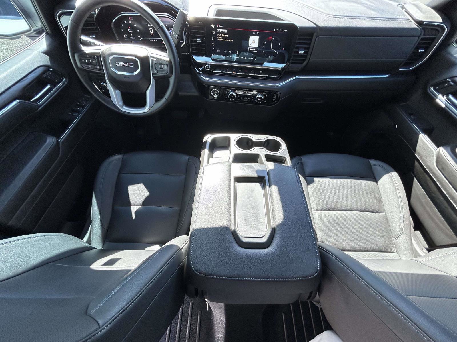 Used 2024 GMC Sierra 1500 SLT image 10