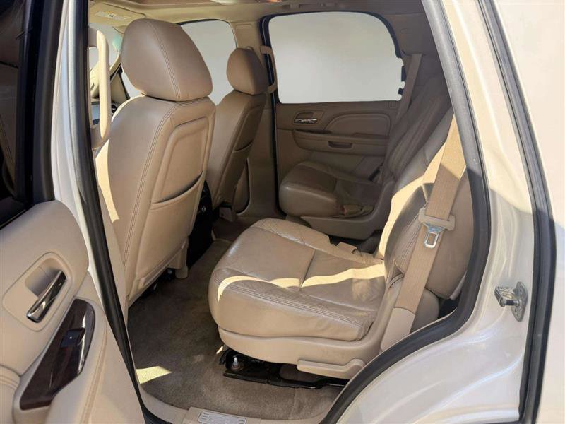 Used 2009 Cadillac Escalade AWD image 18