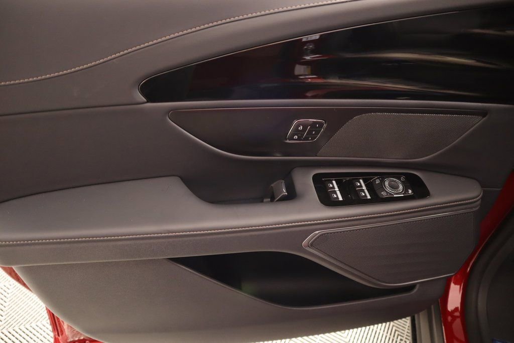 New 2025 Lincoln Nautilus Premier w/ Jet Appearance Package image 15