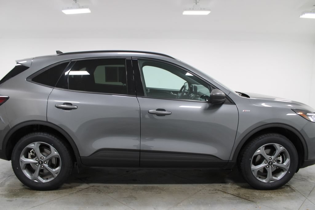 Used 2025 Ford Escape ST-Line AWD/4WD image 11