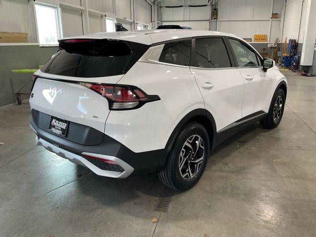 Used 2025 Kia Sportage LX image 6