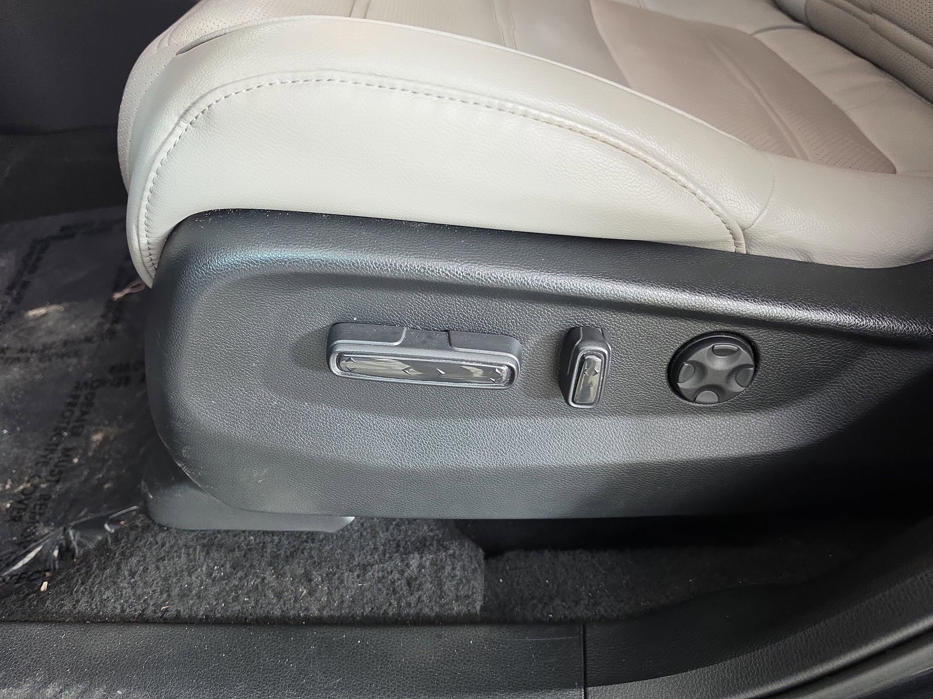 Used 2017 Honda CR-V EX-L image 16
