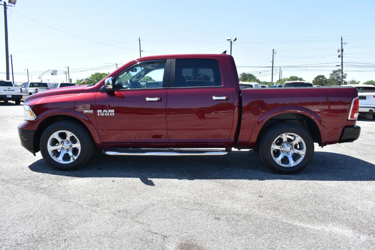 Used 2018 RAM 1500 Laramie w/ Convenience Group AWD/4WD image 9