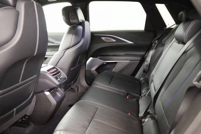 New 2026 Cadillac Lyriq Signature Luxury AWD/4WD image 27