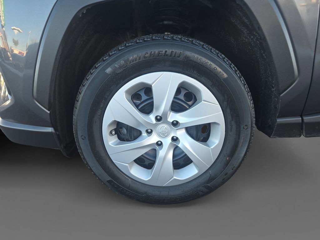 Used 2024 Toyota RAV4 LE image 15