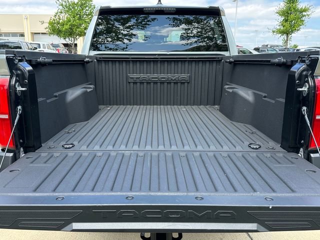 Used 2024 Toyota Tacoma SR image 31