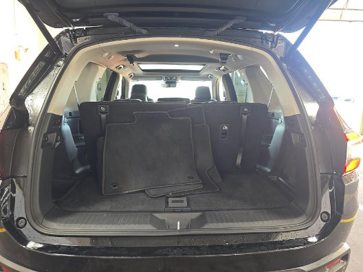 Used 2023 Honda Pilot Touring image 6