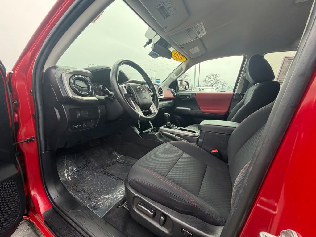 Certified 2021 Toyota Tacoma SR5 image 18