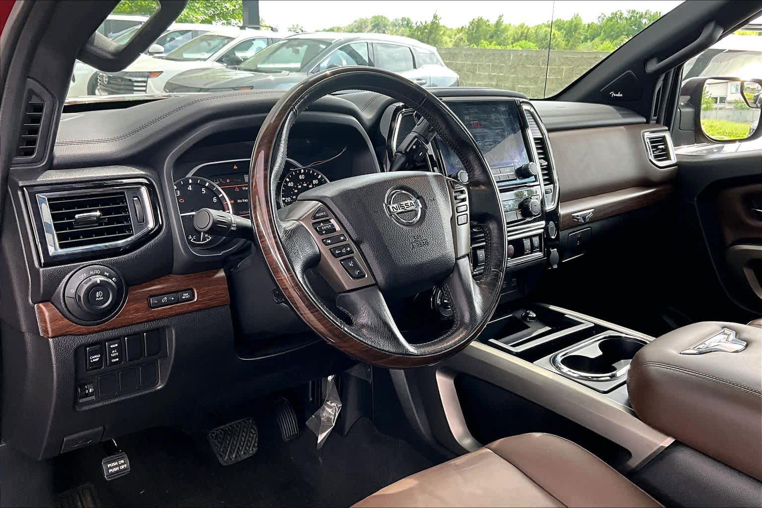 Used 2021 Nissan Titan Platinum Reserve w/ Moonroof Package AWD/4WD image 18