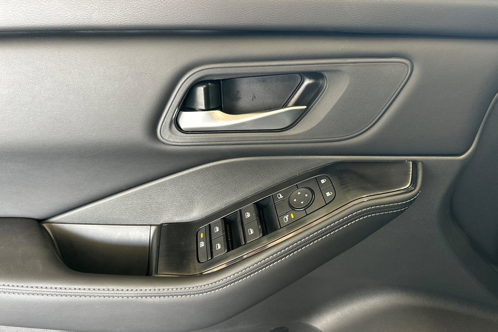 New 2026 Nissan Rogue SV w/ Cold Weather Package FWD image 8