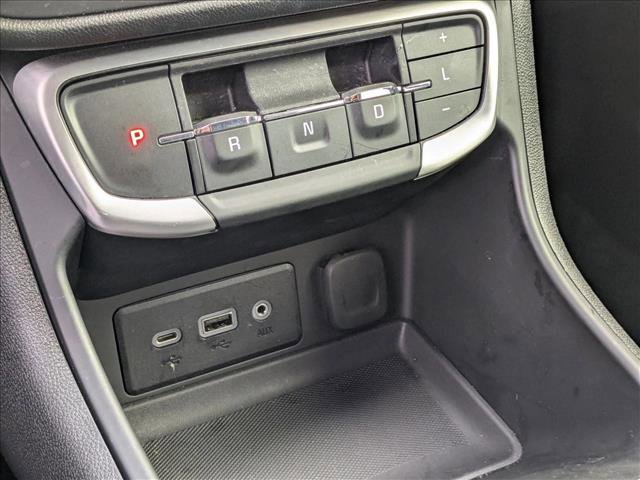 Used 2024 GMC Terrain SLE w/ Elevation Edition image 12
