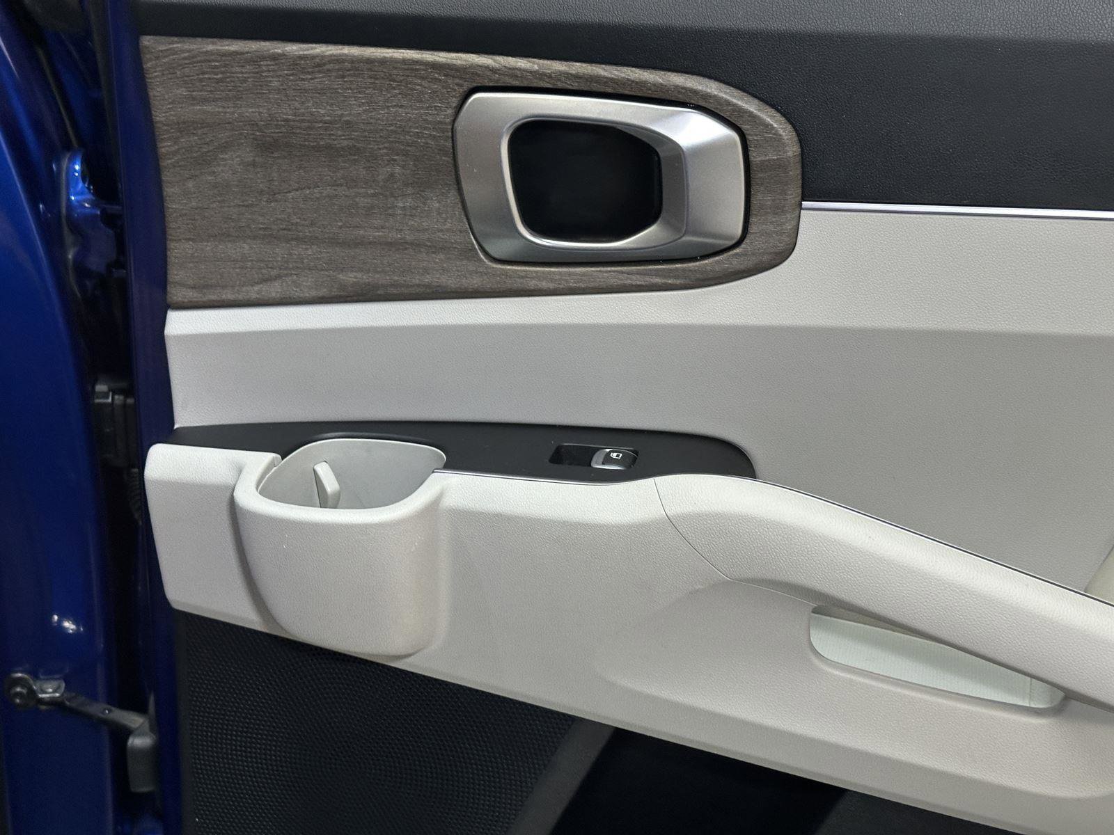 Used 2023 Kia Sorento EX w/ Panoramic Sunroof Package image 35