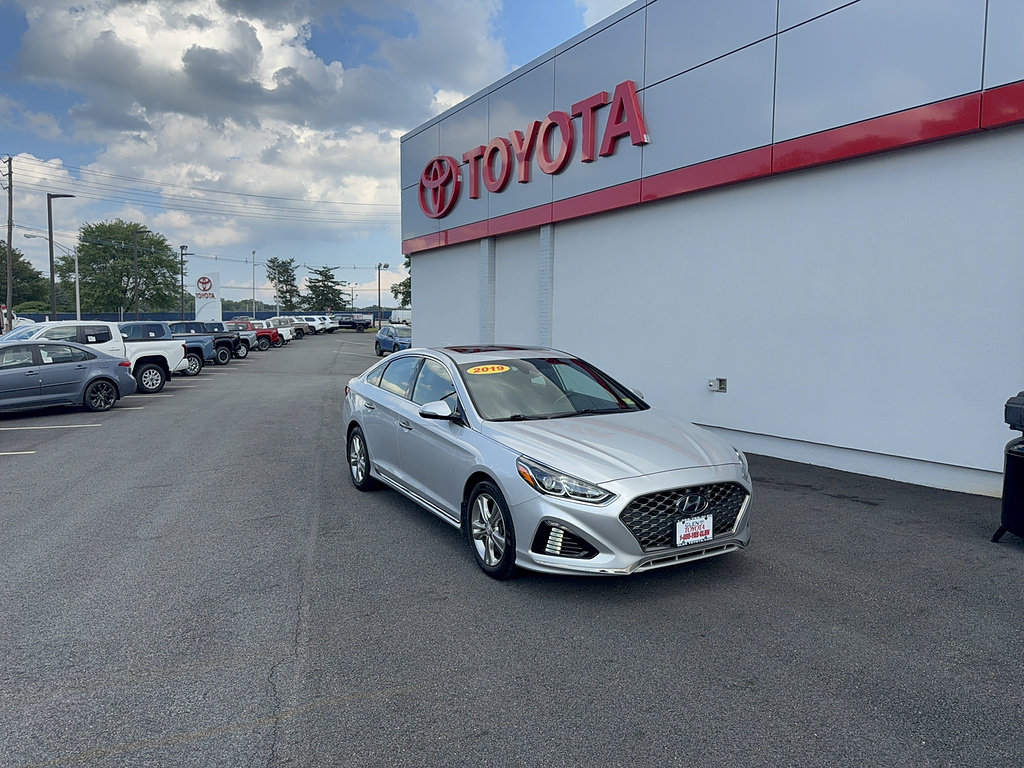 Used 2019 Hyundai Sonata Sport w/ Tech Package 03 FWD image 1