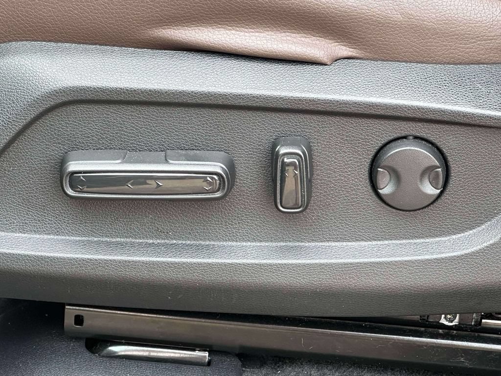 Certified 2025 Honda Pilot Elite image 14