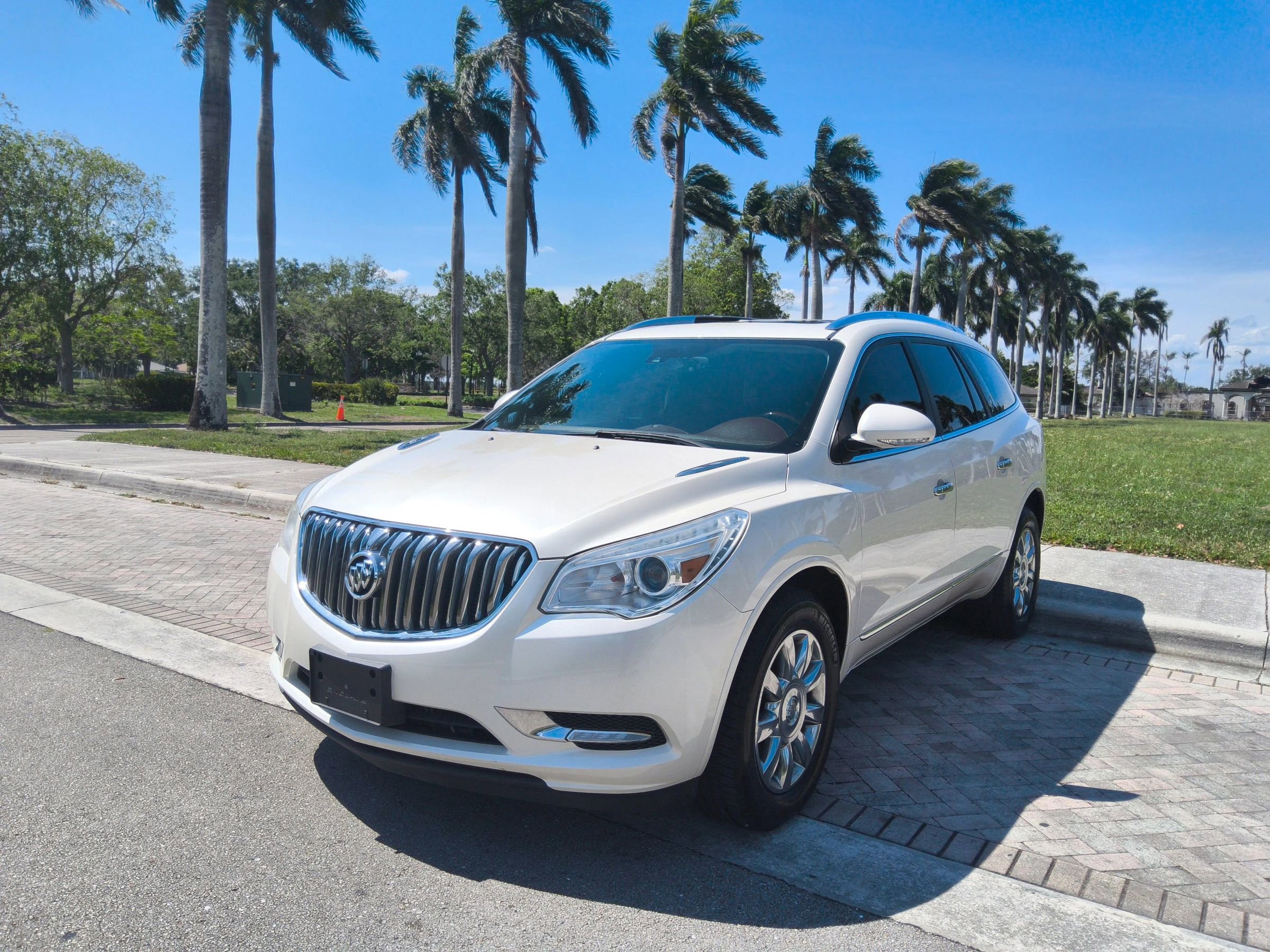 Used 2014 Buick Enclave Premium w/ Trailering Provision Package FWD image 3