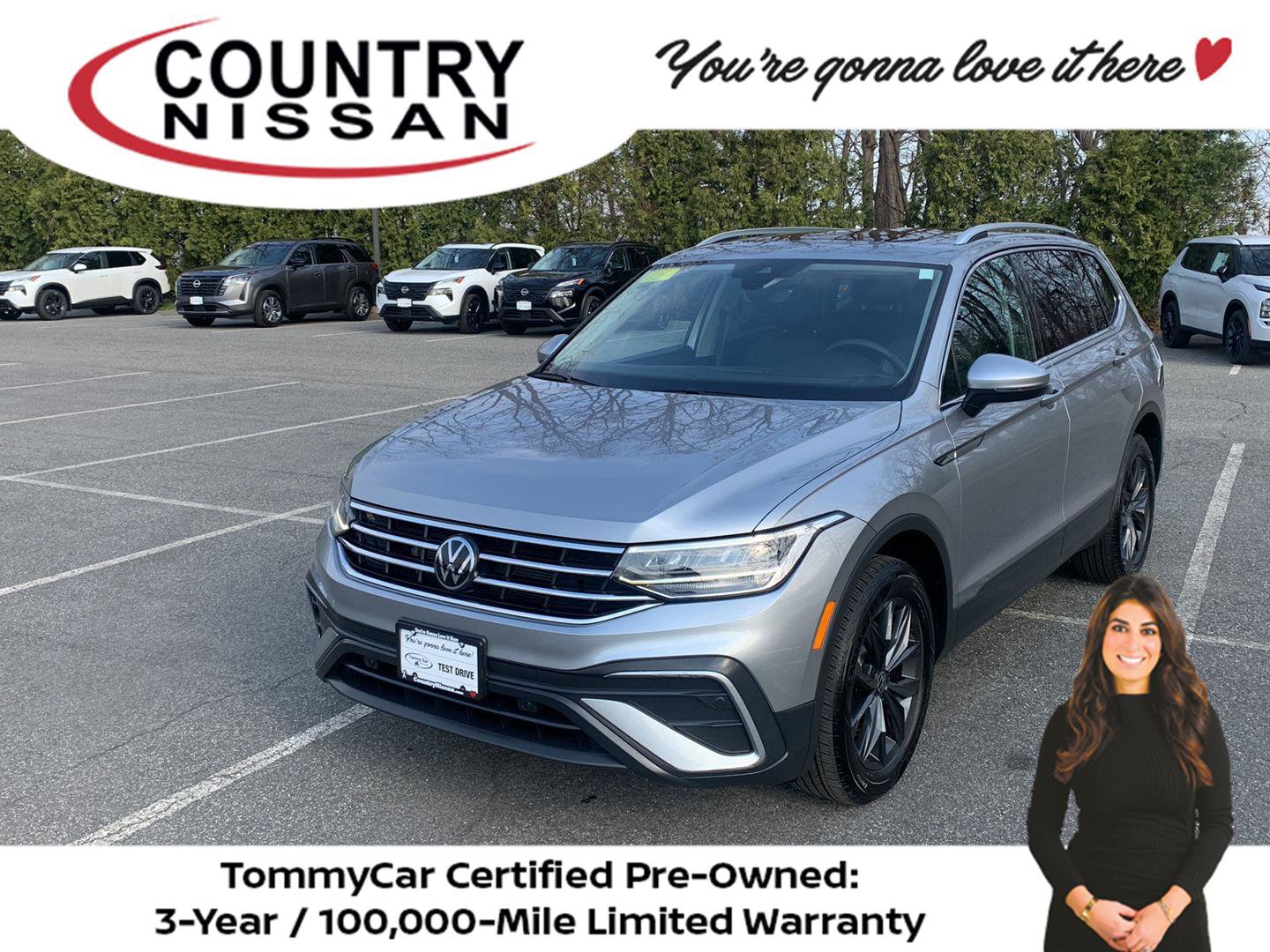 Used 2024 Volkswagen Tiguan SE w/ Panoramic Sunroof Package image 1