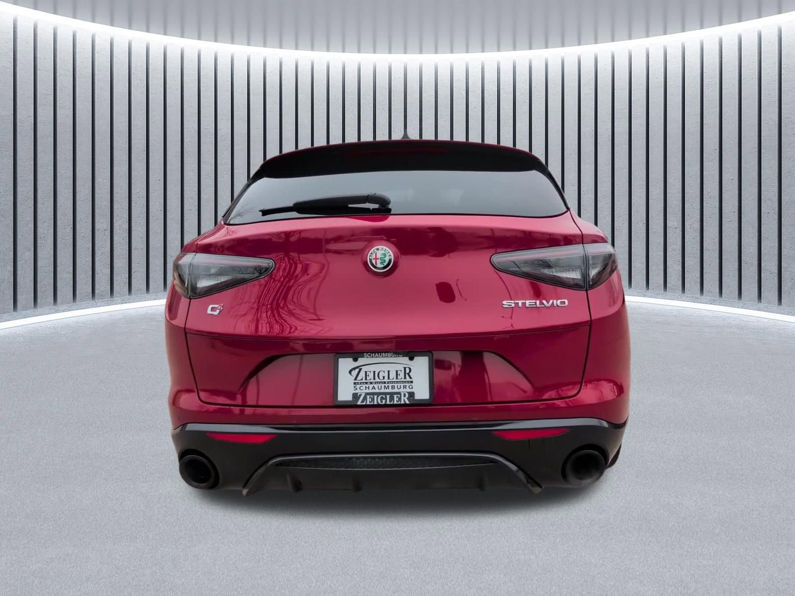 Used 2024 Alfa Romeo Stelvio Veloce image 8