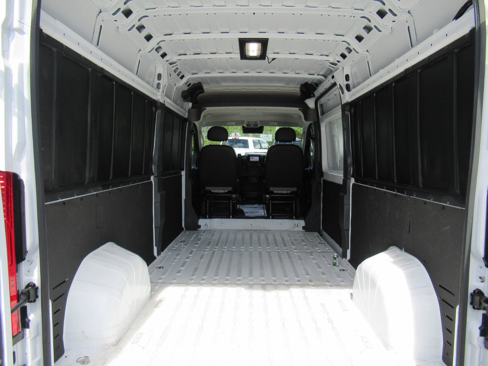 Used 2026 RAM ProMaster 2500 w/ Convenience Group FWD image 23
