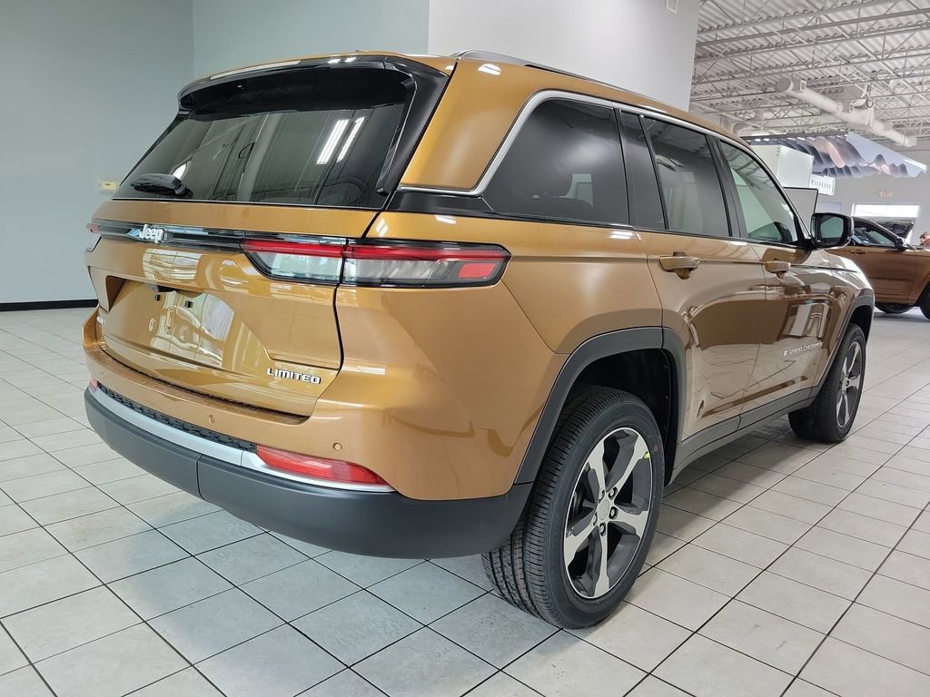 New 2026 Jeep Grand Cherokee Limited w/ Trailer Tow Package AWD/4WD image 6