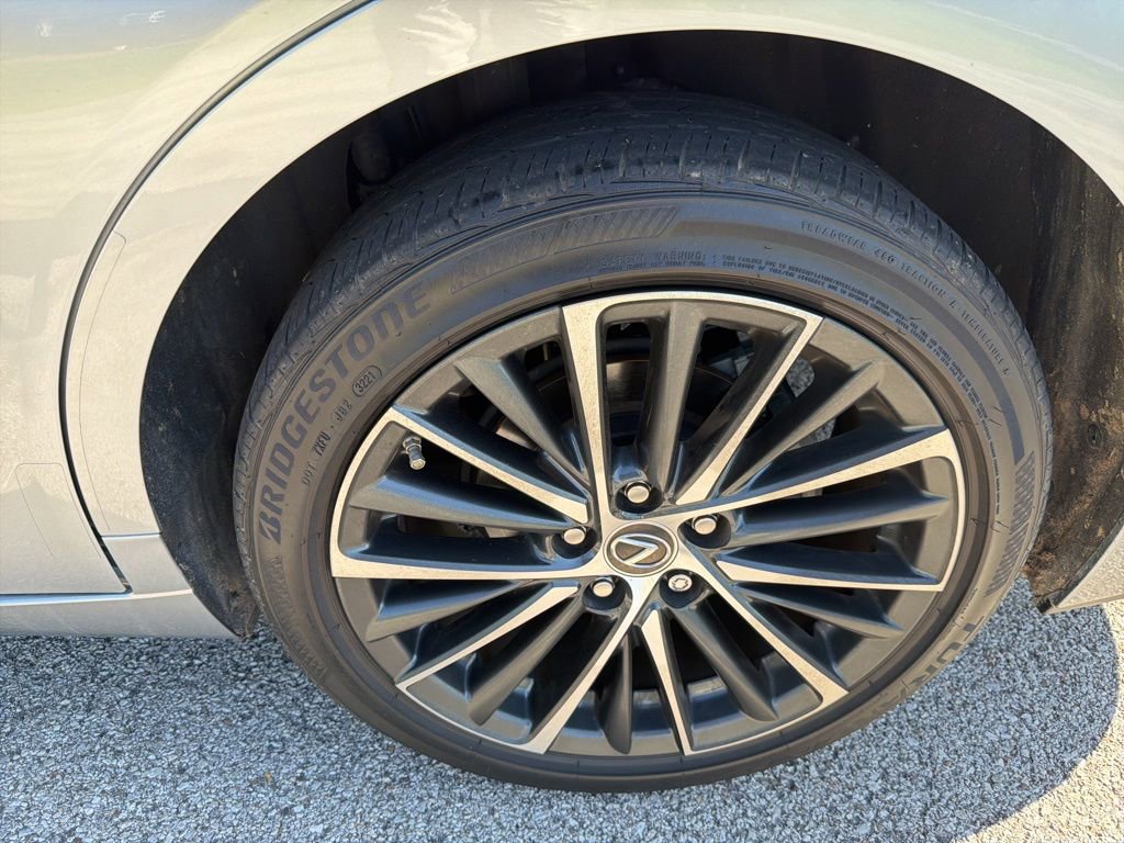 Used 2022 Lexus ES 350 w/ Premium Package image 12