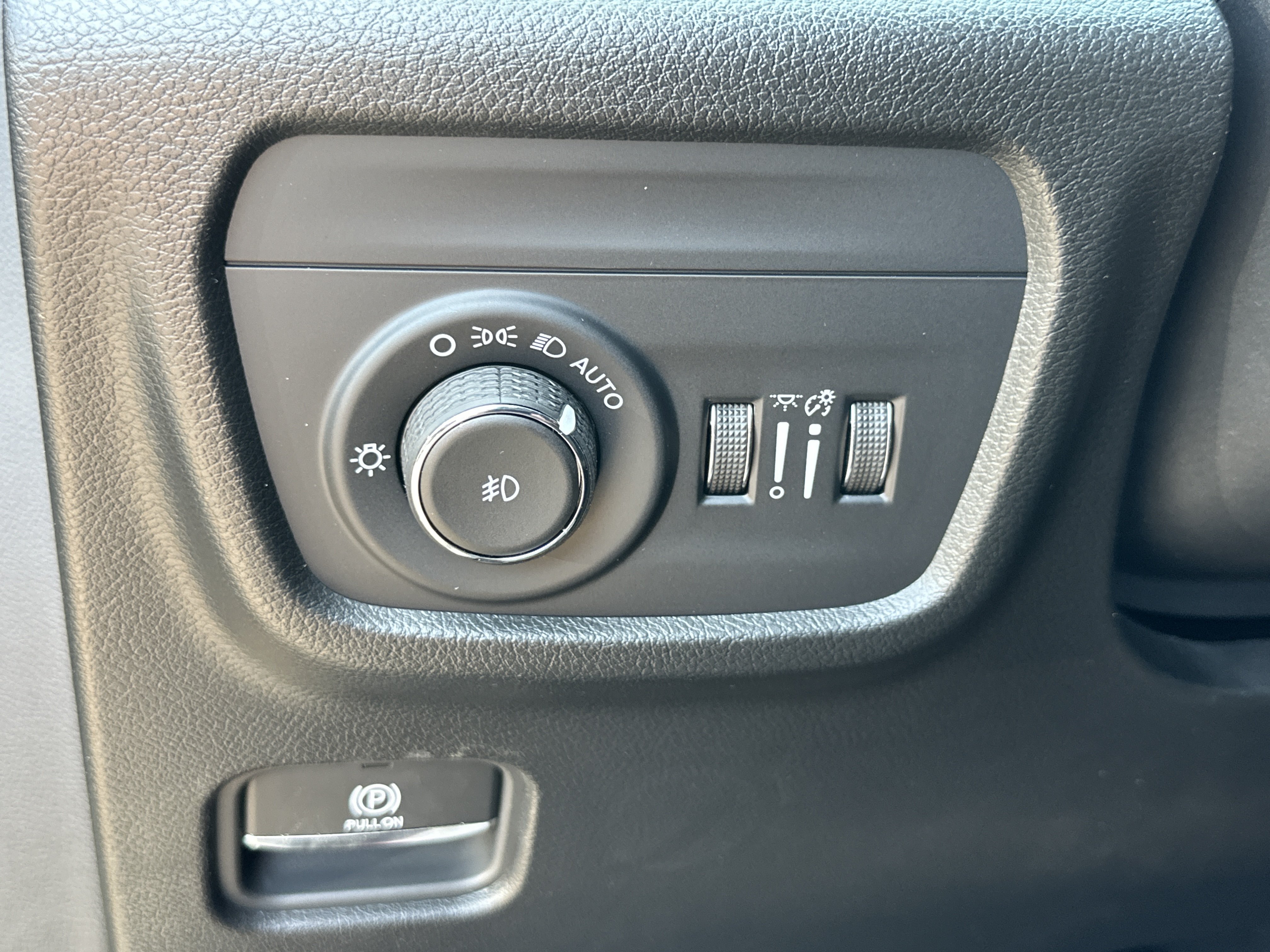 New 2026 Jeep Grand Cherokee L Limited AWD/4WD image 11