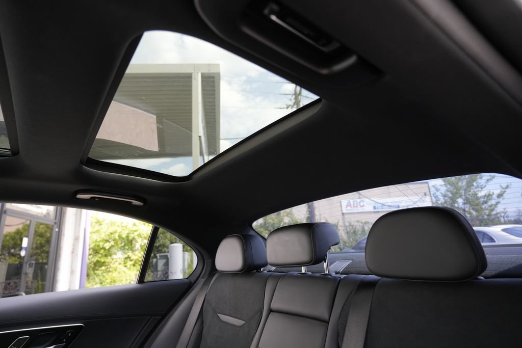 Used 2024 Mercedes-Benz C 63 AMG S image 29