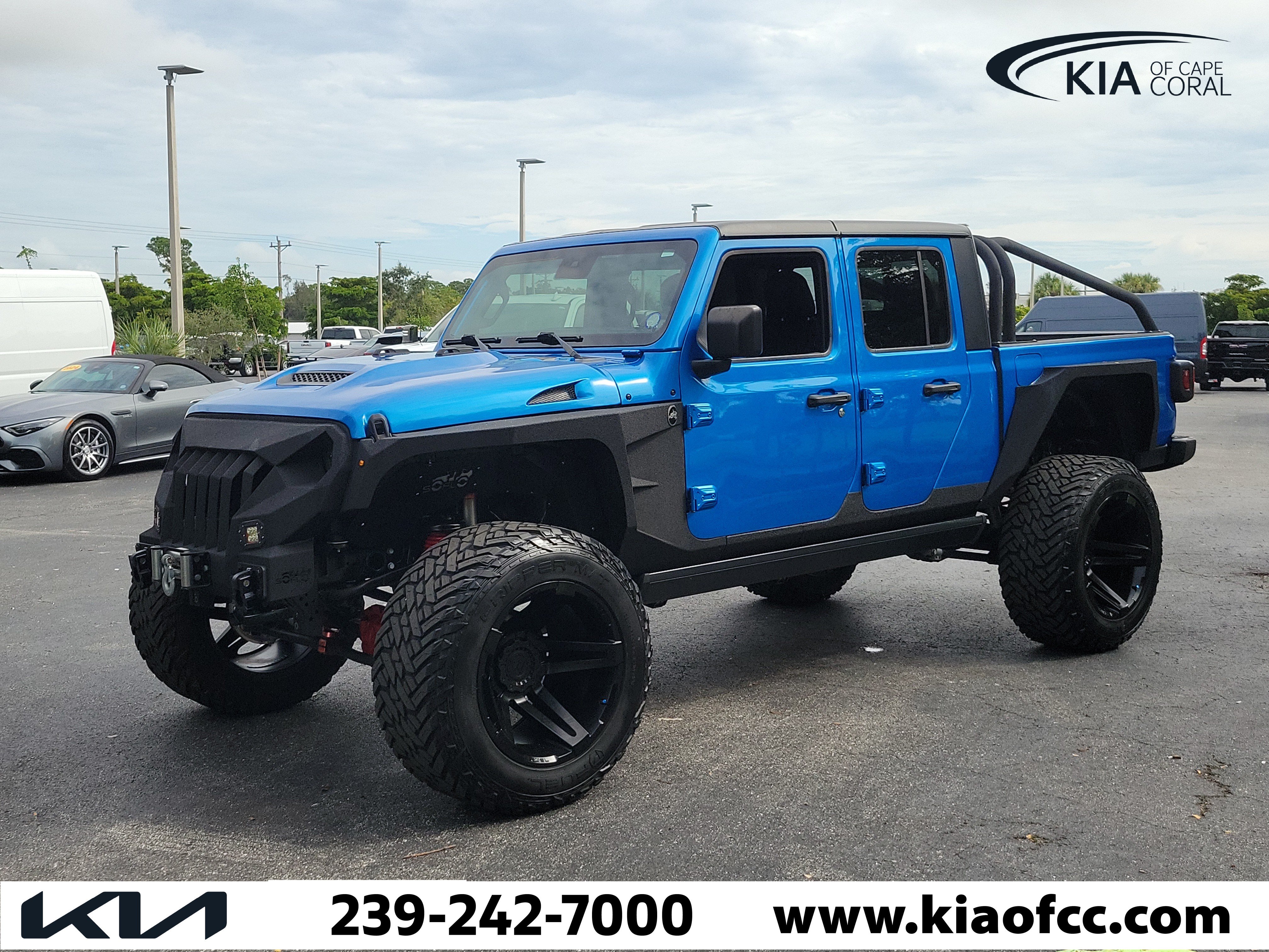Used 2024 Jeep Gladiator Sport AWD/4WD image 3