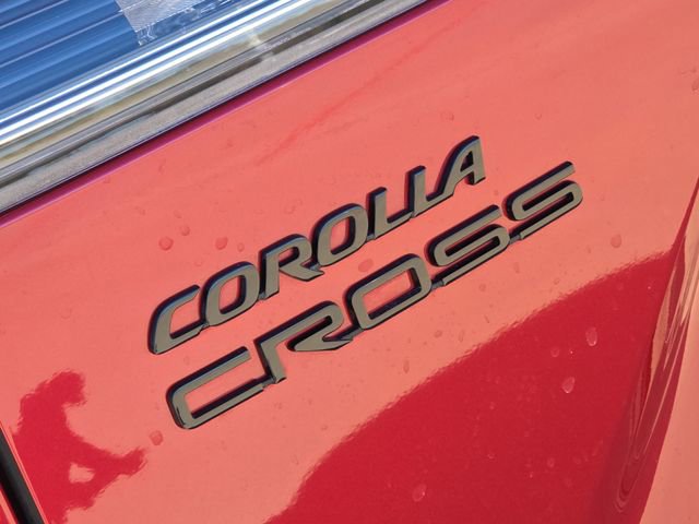 Used 2024 Toyota Corolla Cross XSE w/ Convenience Package image 11