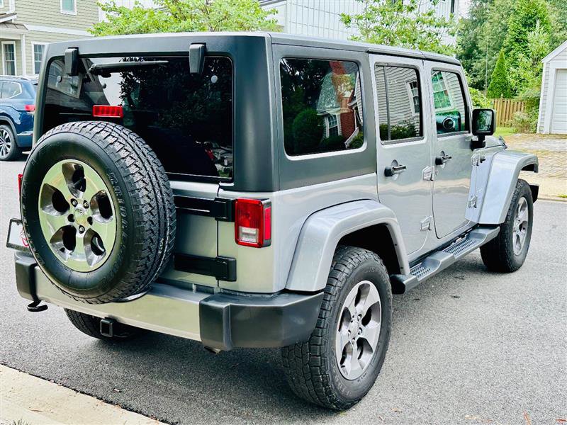 Used 2018 Jeep Wrangler Unlimited Sahara w/ Connectivity Group image 8