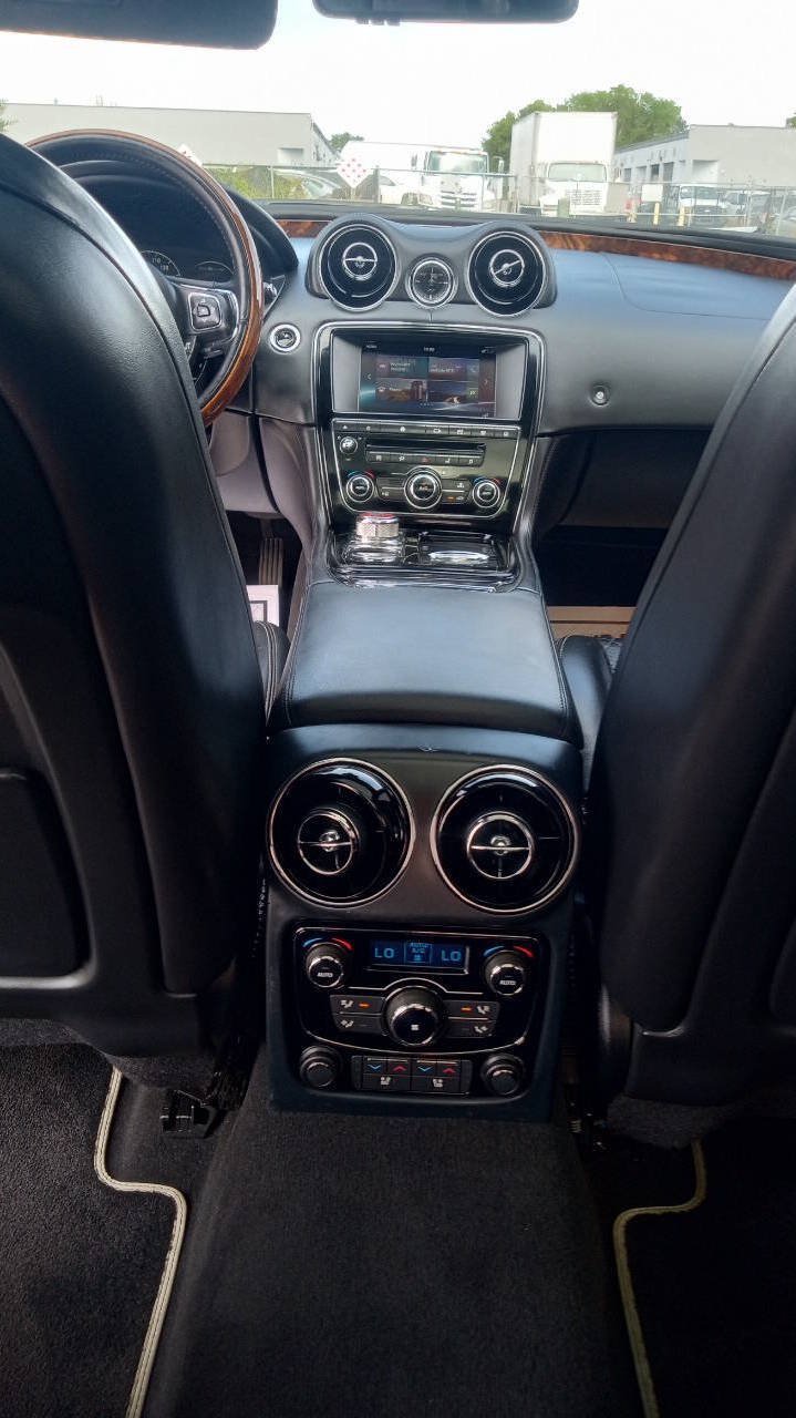 Used 2017 Jaguar XJ L Portfolio RWD image 15