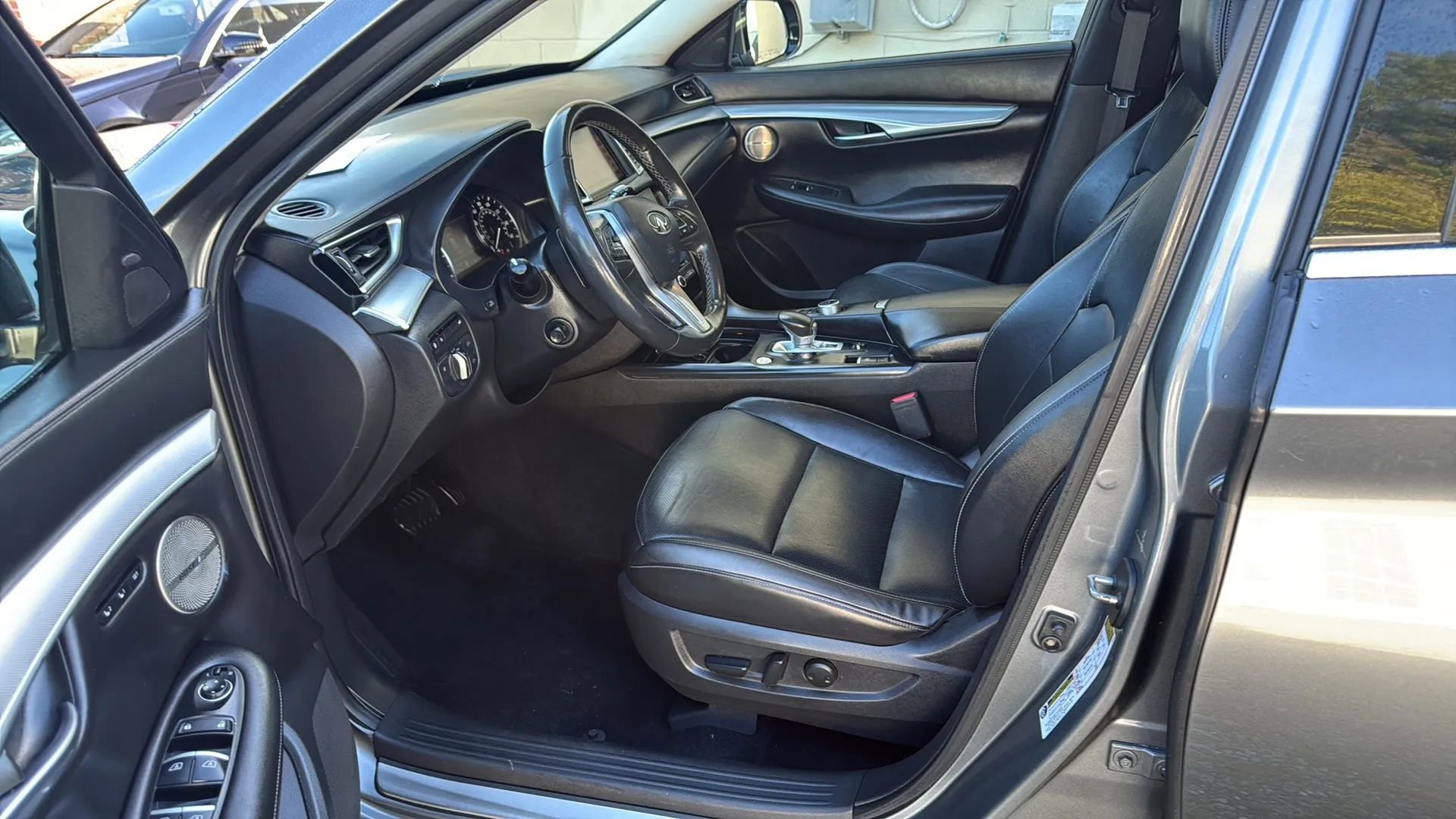 Used 2019 INFINITI QX50 Essential w/ Premium Heat Package image 27