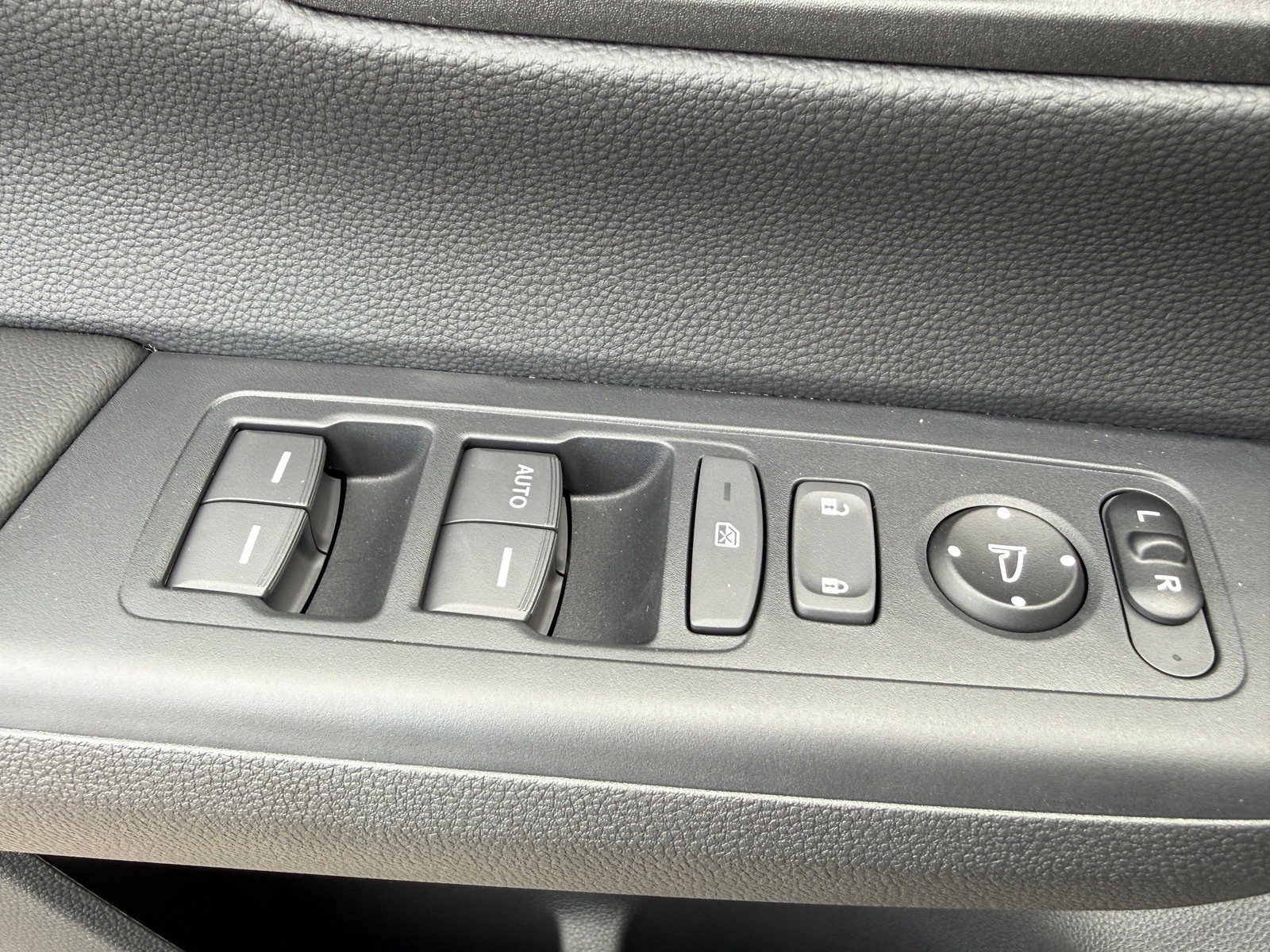 New 2027 Honda CR-V LX image 13