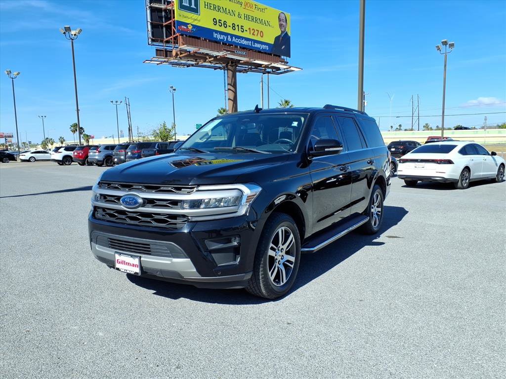 Used 2023 Ford Expedition XLT image 4