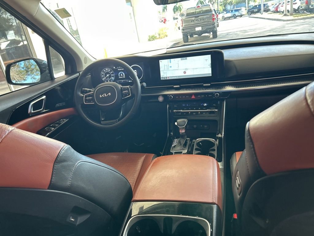 Used 2022 Kia Carnival SX Prestige image 27