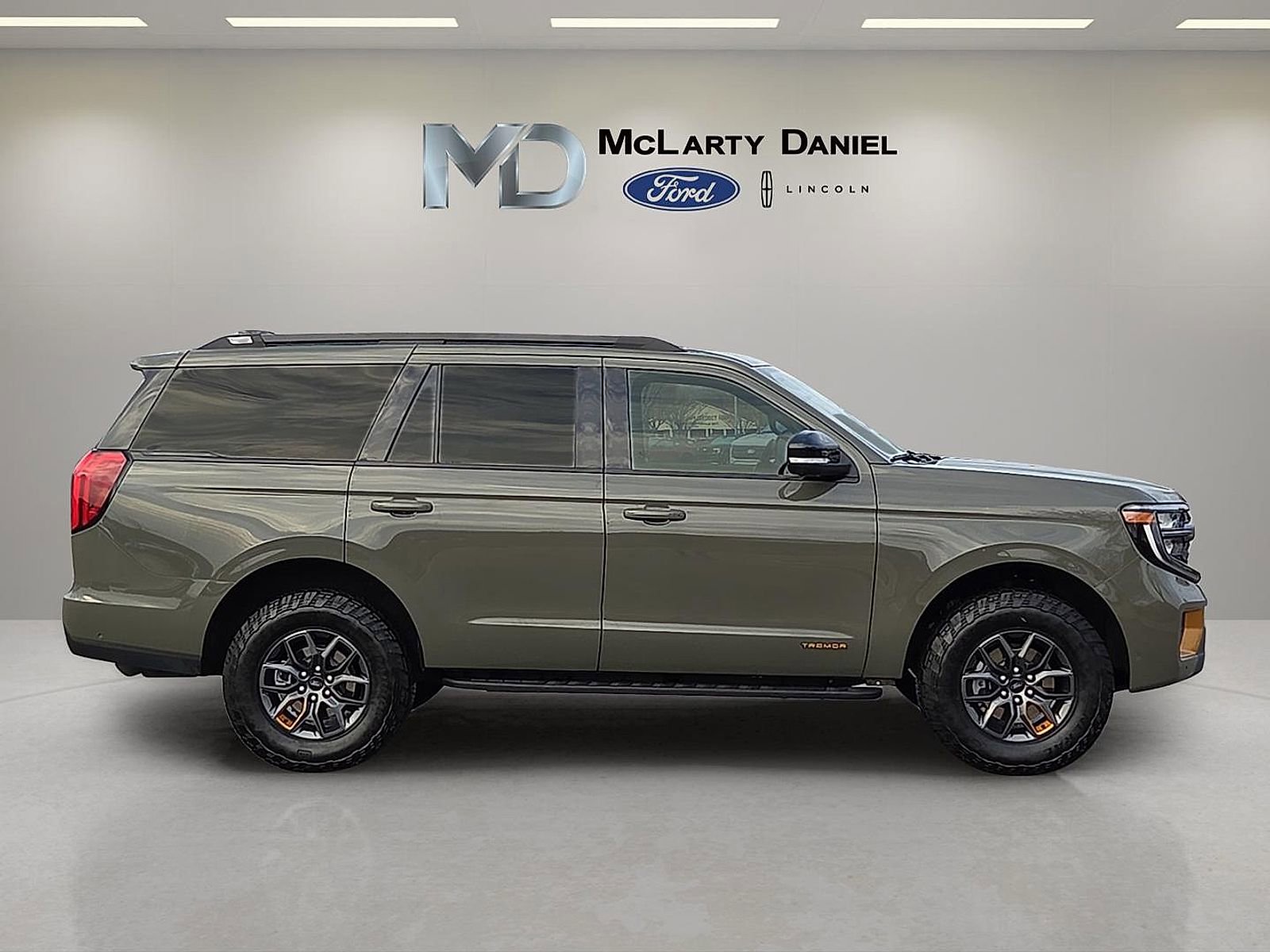 Certified 2025 Ford Expedition Tremor image 6