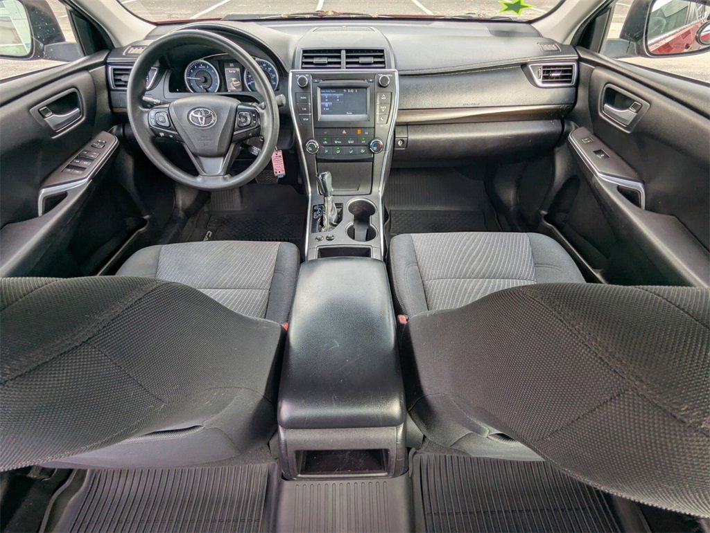 Certified 2017 Toyota Camry LE image 4
