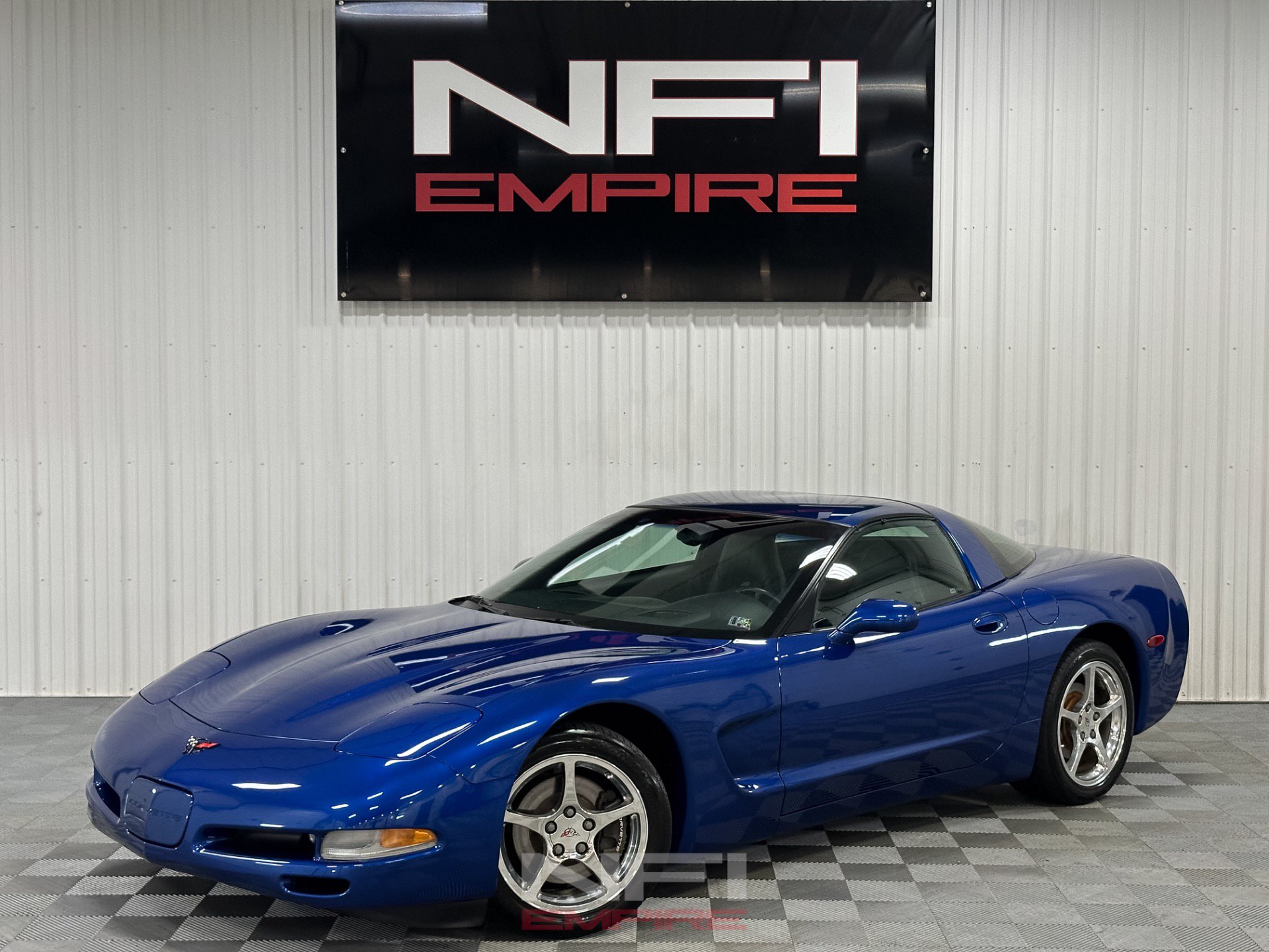 Used 2002 Chevrolet Corvette Coupe w/ Preferred Equipment Group2 RWD image 1