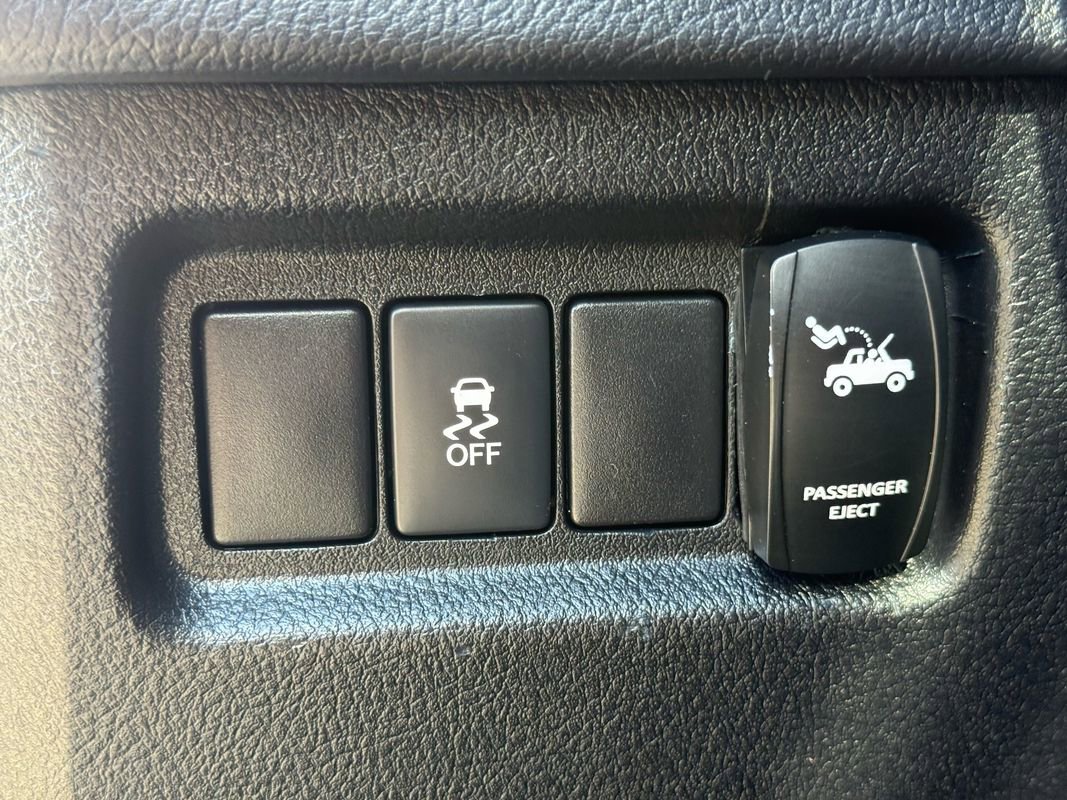 Used 2011 Lexus GX 460 image 28