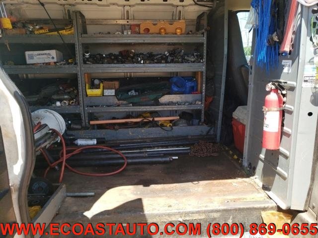 Used 2015 GMC Savana 2500 RWD image 8