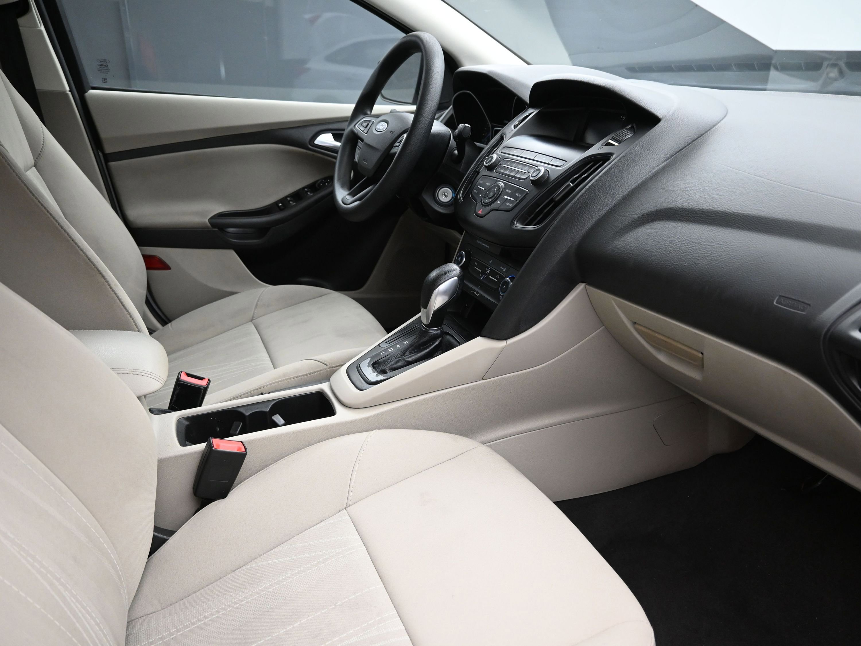 Used 2018 Ford Focus SE image 26