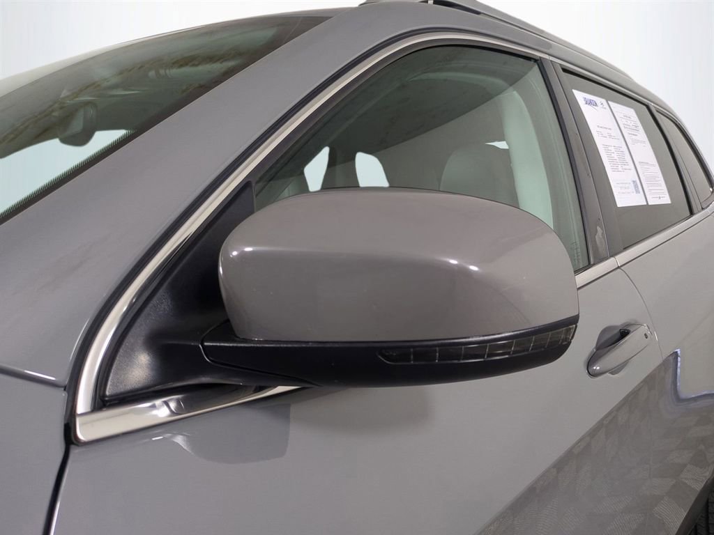 Used 2020 Jeep Cherokee Limited FWD image 12