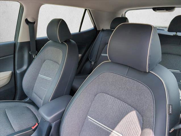 Certified 2024 Hyundai Venue Limited FWD image 9