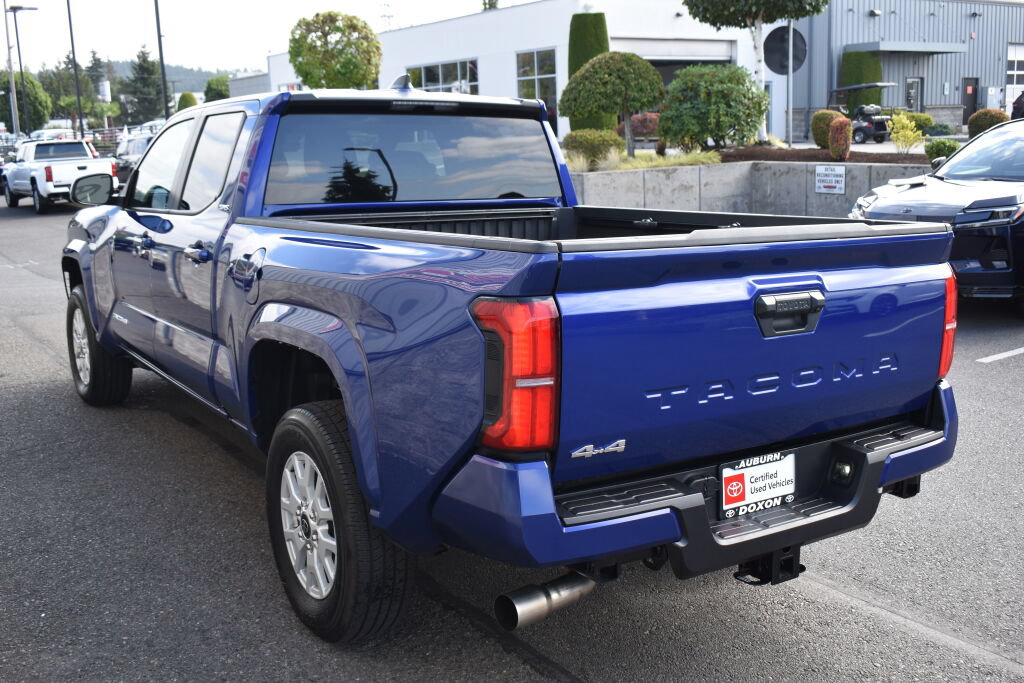 Certified 2025 Toyota Tacoma SR5 AWD/4WD image 7