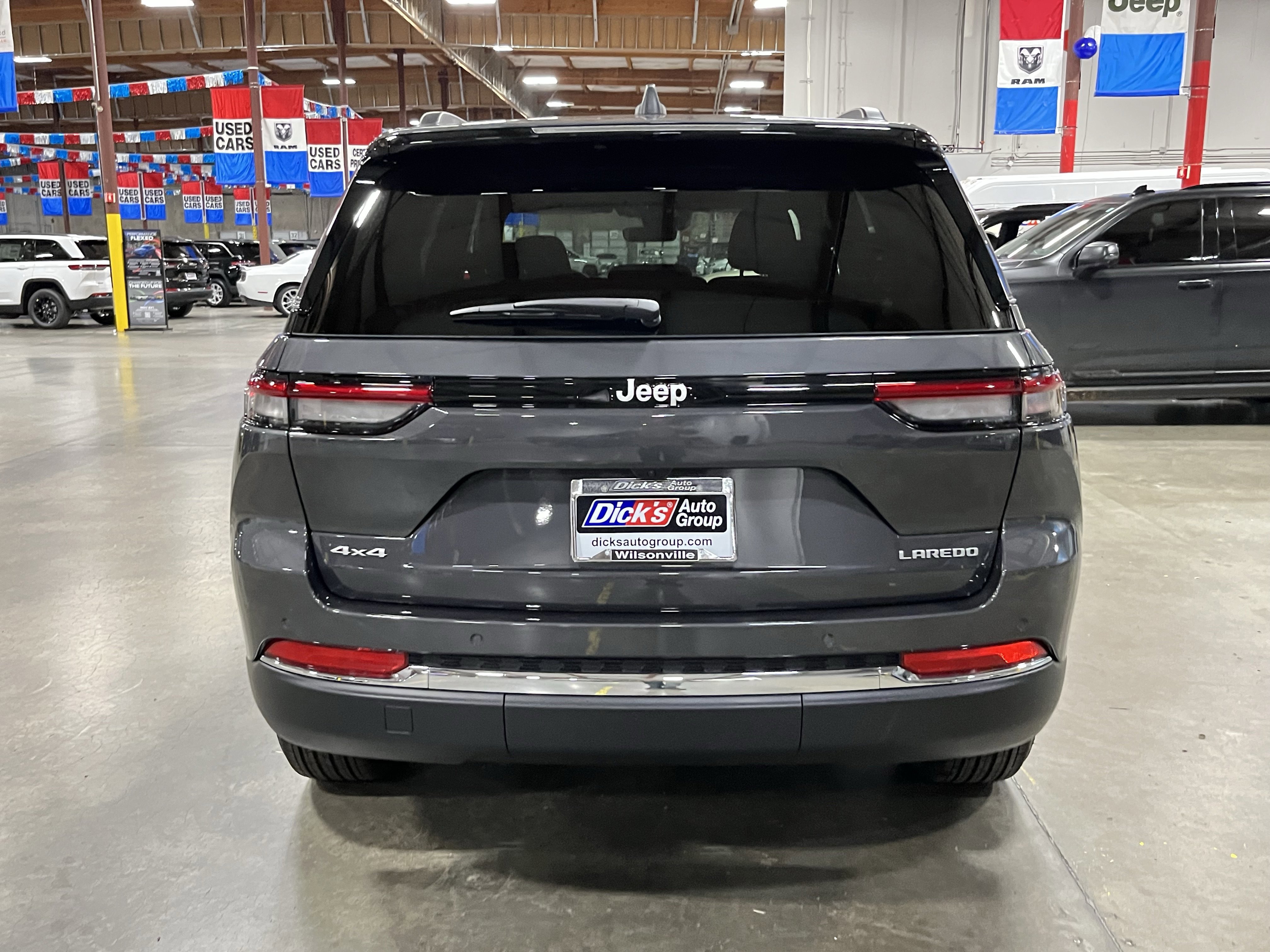 Certified 2025 Jeep Grand Cherokee Laredo X w/ Luxury Tech Group I image 4