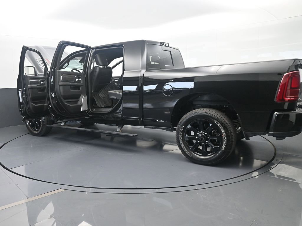 Used 2026 RAM 3500 Laramie AWD/4WD image 76